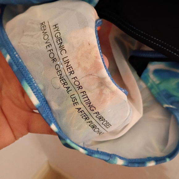 NEW Torrid Underwire UPF 40+ protection One Piece Swimsuit - Picture 4 of 8